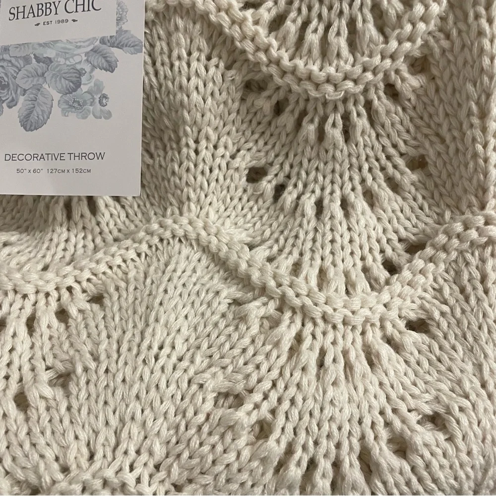 SHABBY CHIC Decorative 60”x60” THRIW